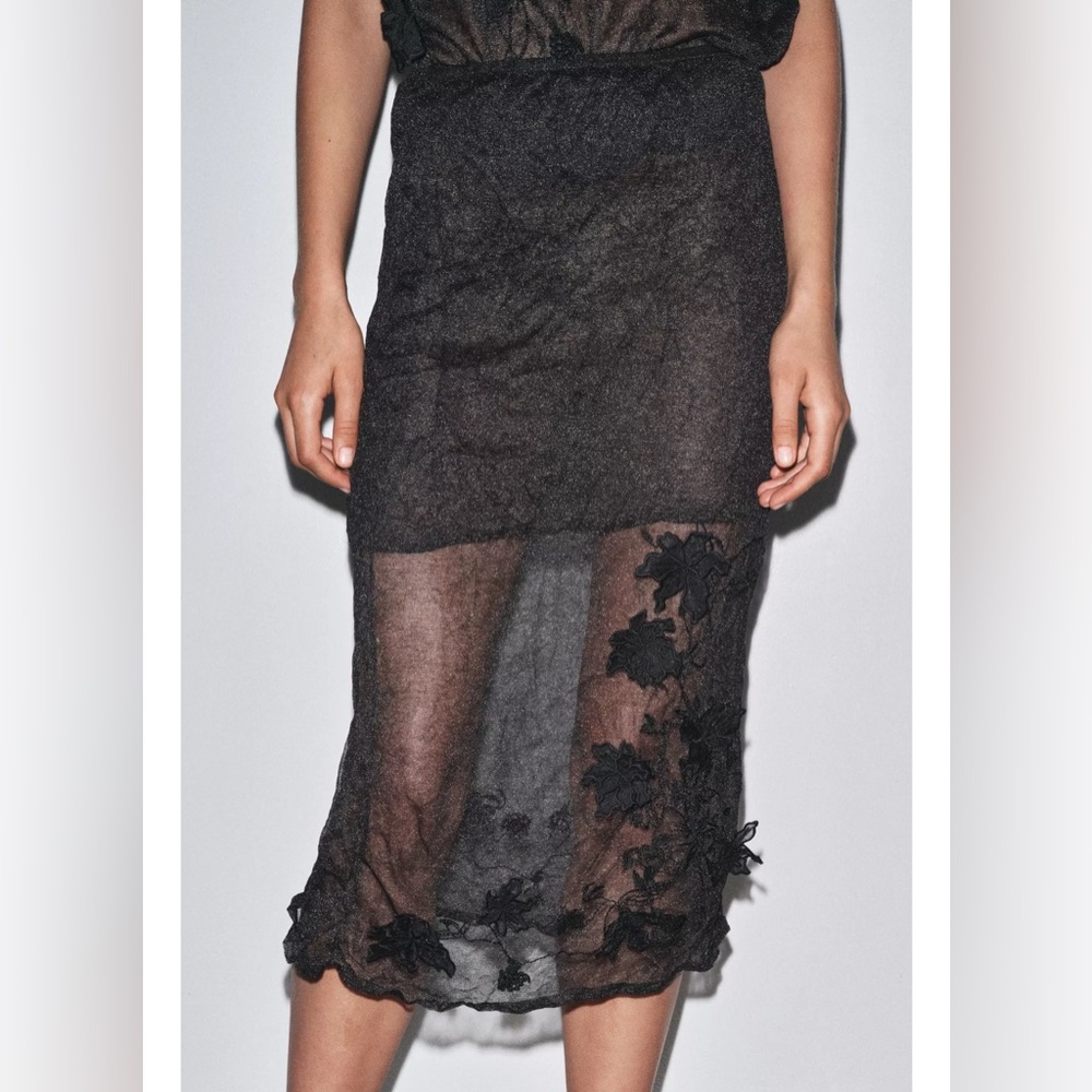 ZARA Semi Sheer Black Double-Layer Crinkled Skirt w Flower Appliqués | M NWT